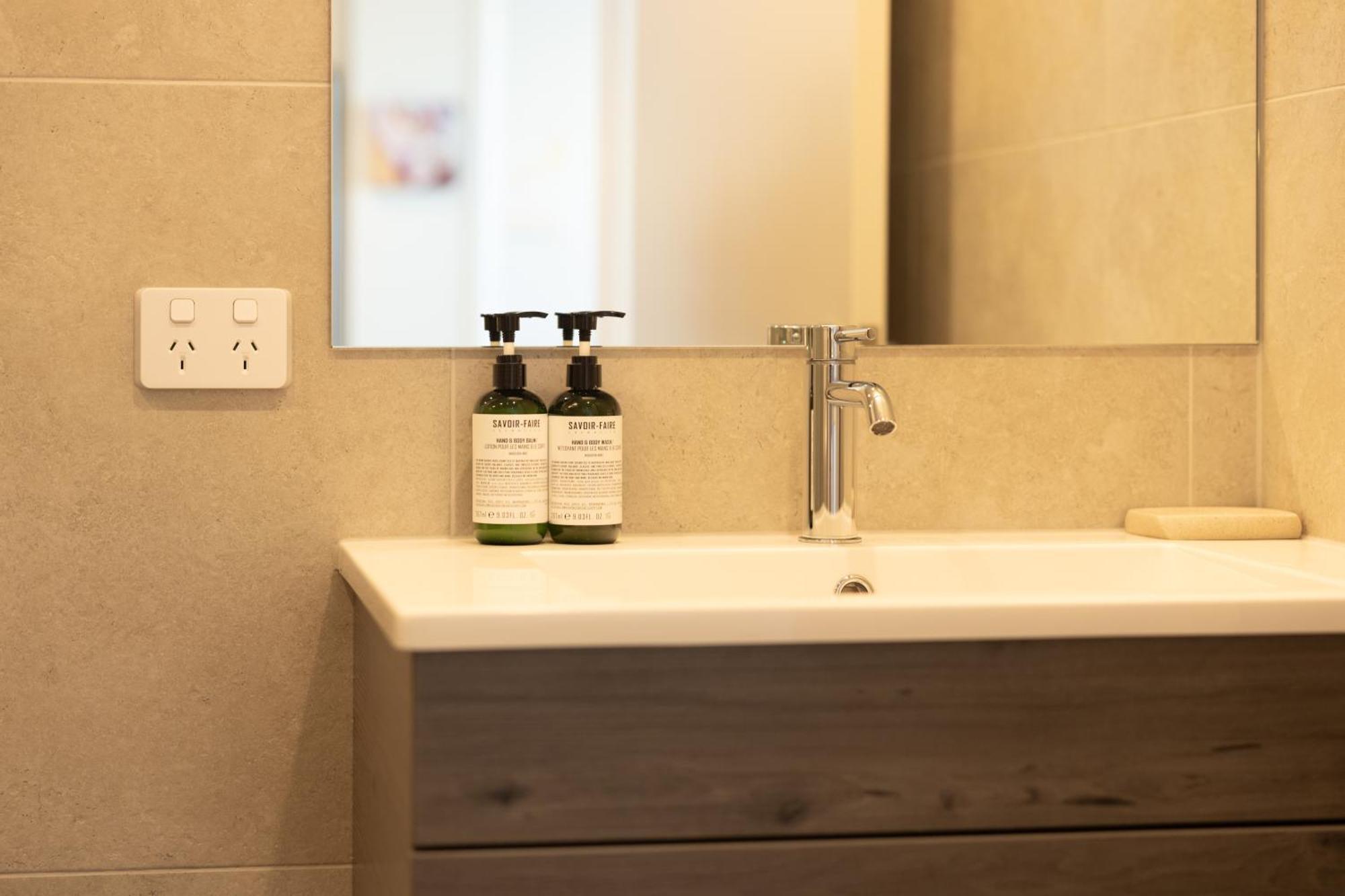 Luxury 2 Bedroom Cbd Apartment With Free Parking Christchurch Kültér fotó
